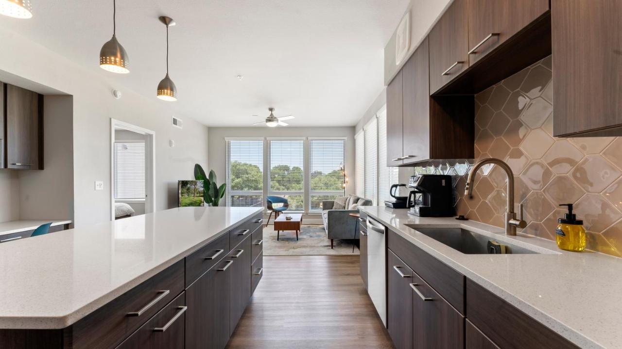 Upscale Modern Apts - Free Parking, Fast Wifi, Courtyard Διαμέρισμα Όστιν Εξωτερικό φωτογραφία
