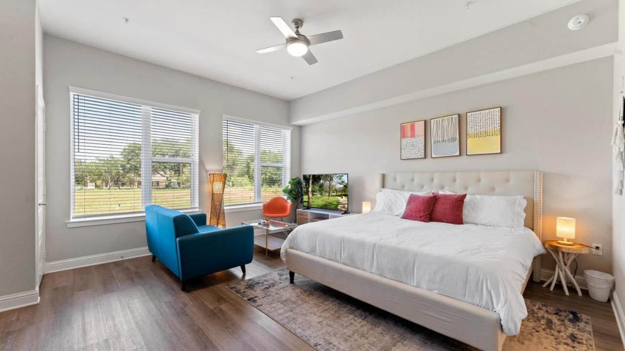 Upscale Modern Apts - Free Parking, Fast Wifi, Courtyard Διαμέρισμα Όστιν Εξωτερικό φωτογραφία